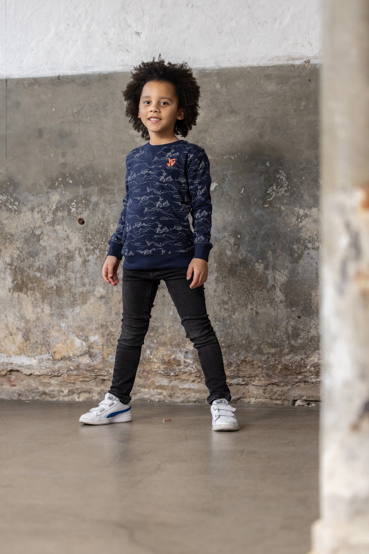 Sweater All-Overprint Jesse Donker Blauw - TYGO&vito