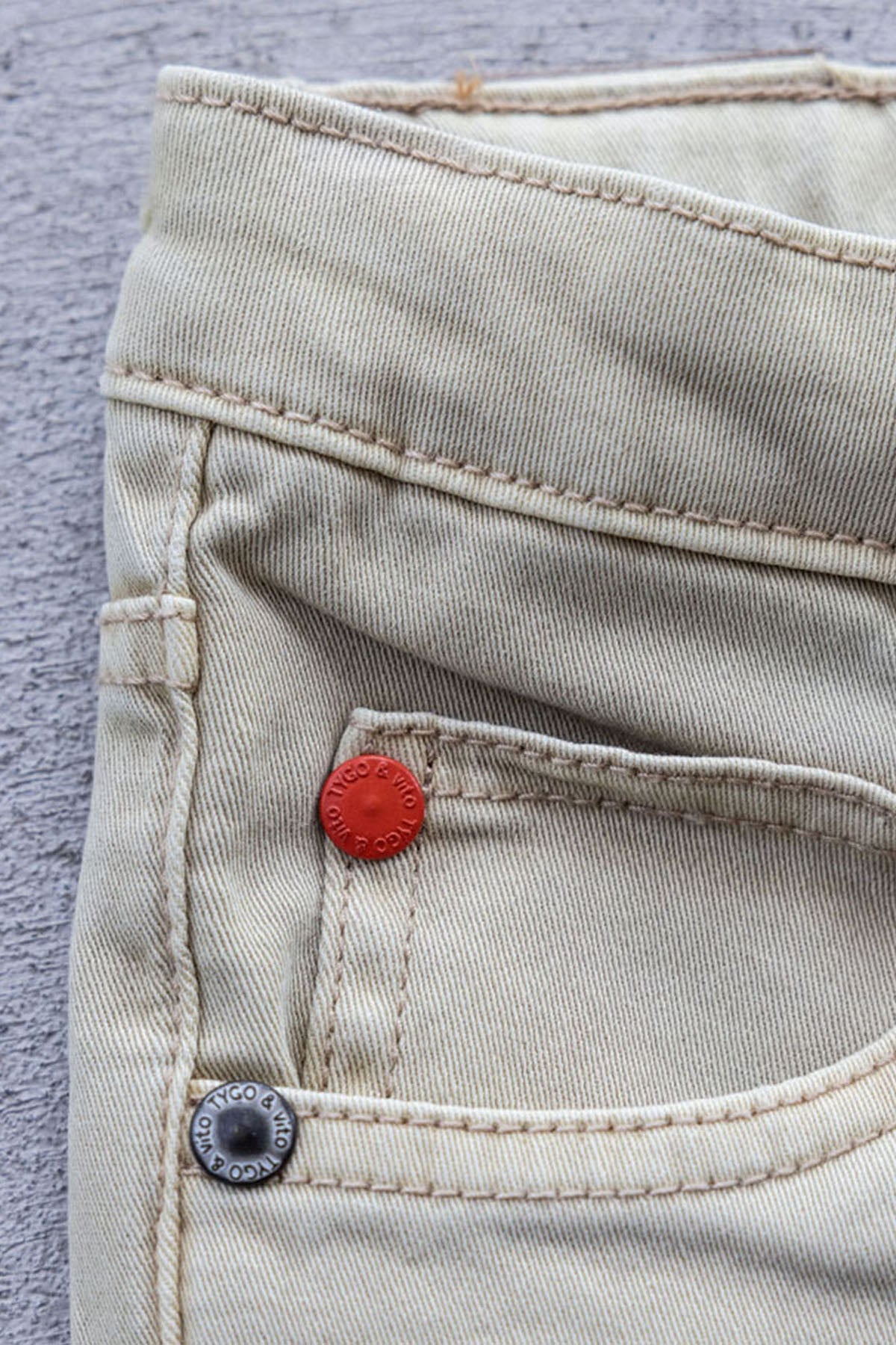 Skinny Fit Jeans Sand - TYGO&vito