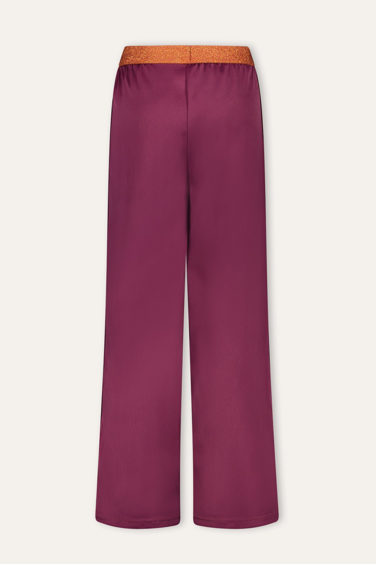 B.Nosy Pascalle Broek