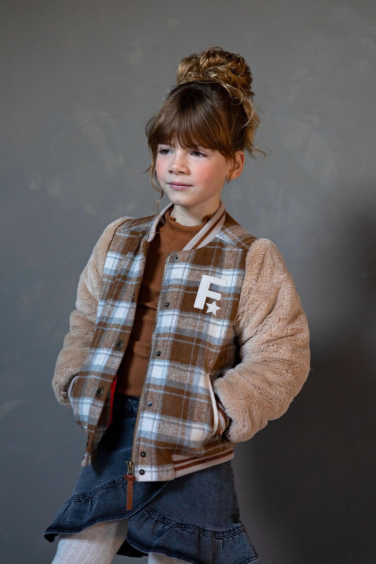 LikeFLO Jas April Check - LikeFlo