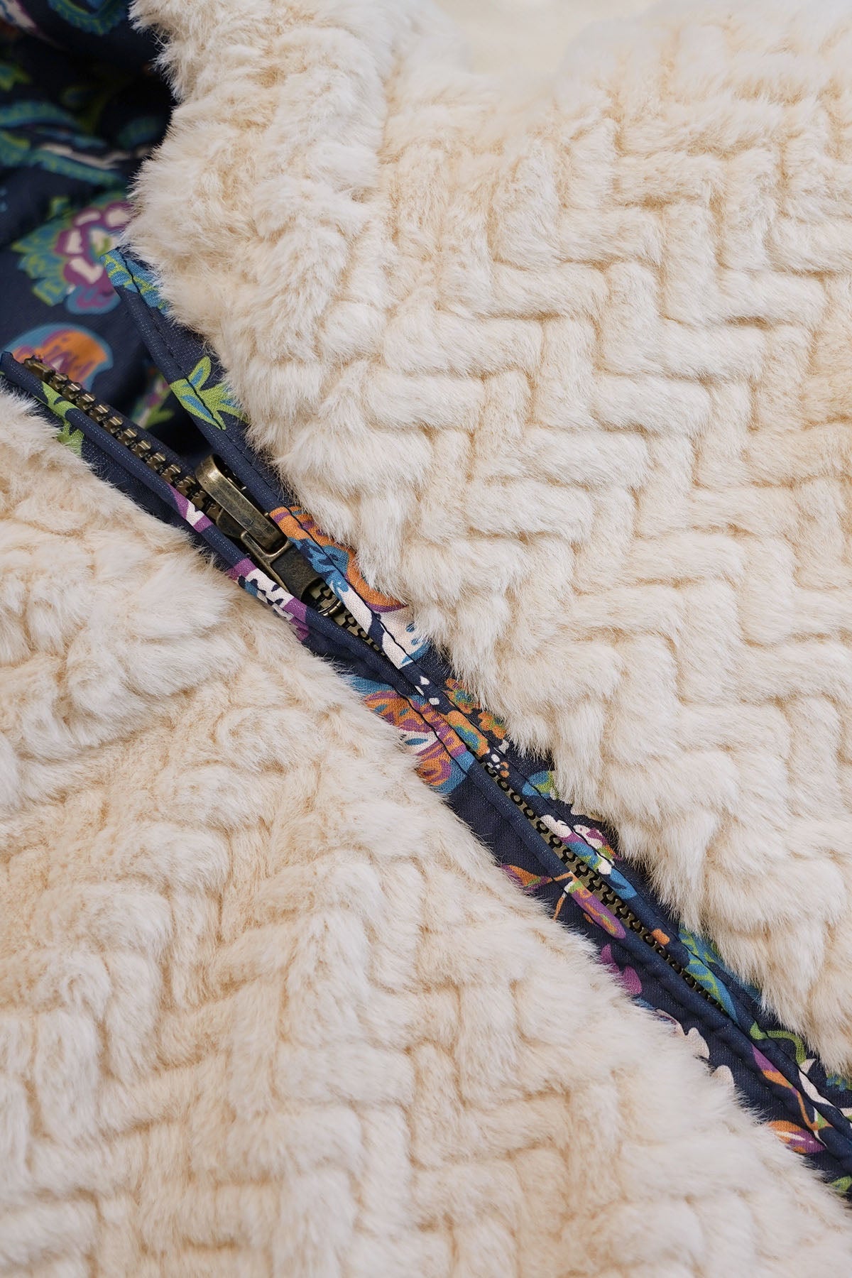 LikeFLO Jas Anabel Paisley - LikeFlo